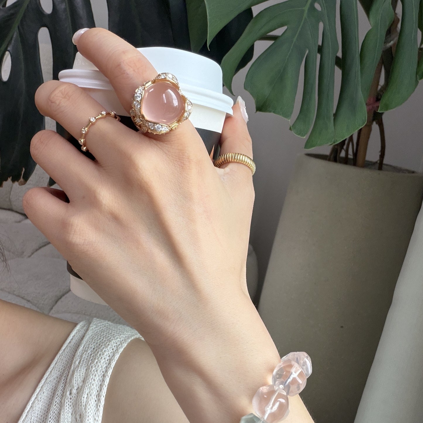 PINK CRYSTAL GIFT-BOW RING