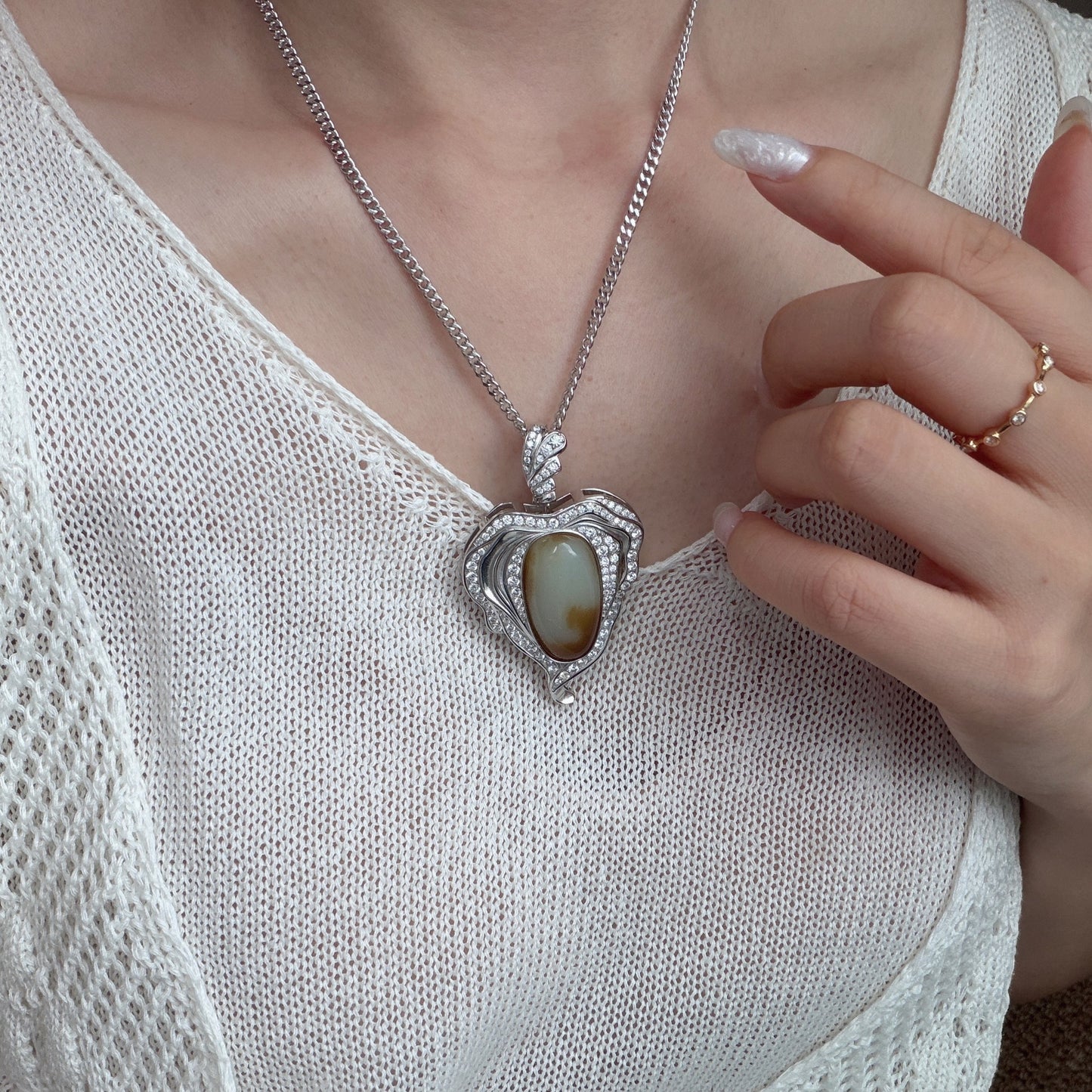 SUGAR-WHITE HETIAN JADE PENDANT