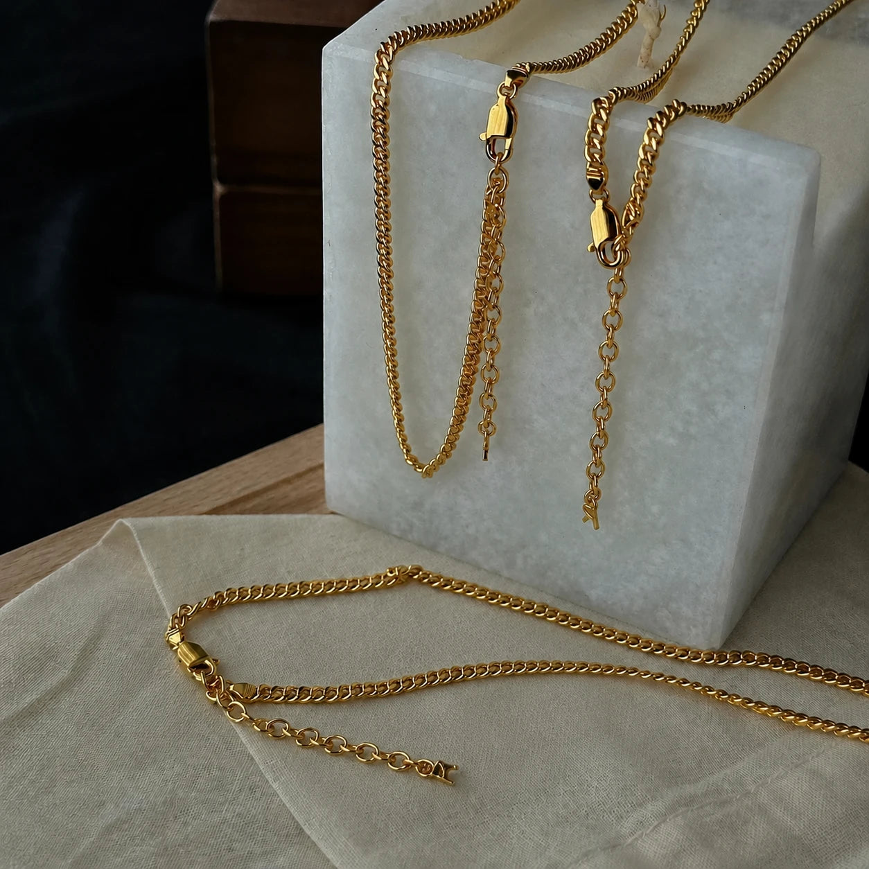 Gold and silver tone Cuban chain necklaces for pendant styling