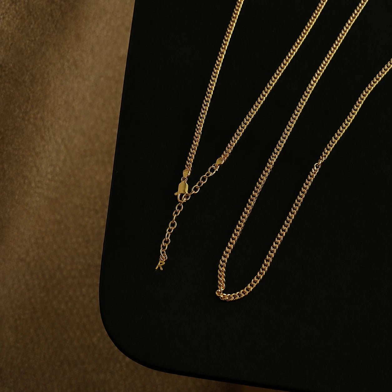 Gold and silver tone Cuban chain necklaces for pendant styling